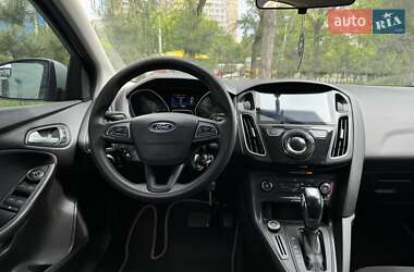 Хетчбек Ford Focus 2014 в 