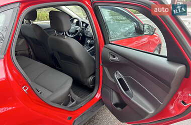Седан Ford Focus 2015 в 