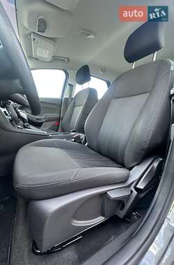 Седан Ford Focus 2015 в 