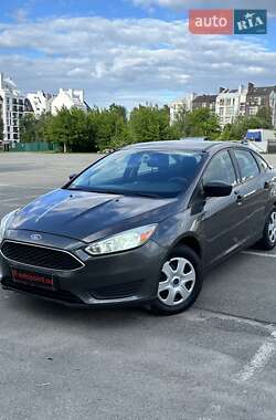 Седан Ford Focus 2015 в 