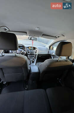 Хэтчбек Ford Focus 2014 в Перегинском