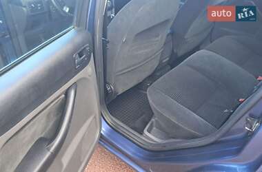 Хэтчбек Ford Focus 2006 в 