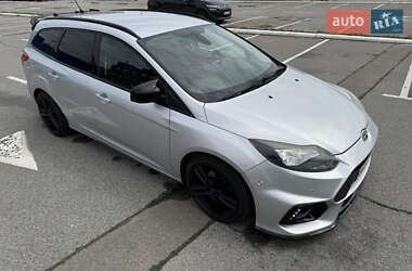 Универсал Ford Focus 2013 в 