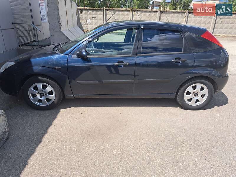 Хэтчбек Ford Focus 2001 в Николаеве