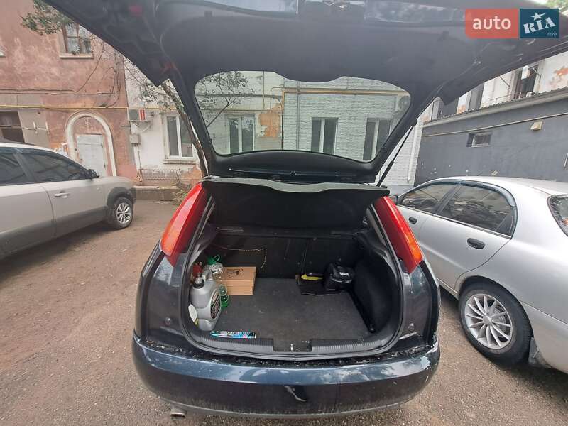 Хэтчбек Ford Focus 2001 в Николаеве