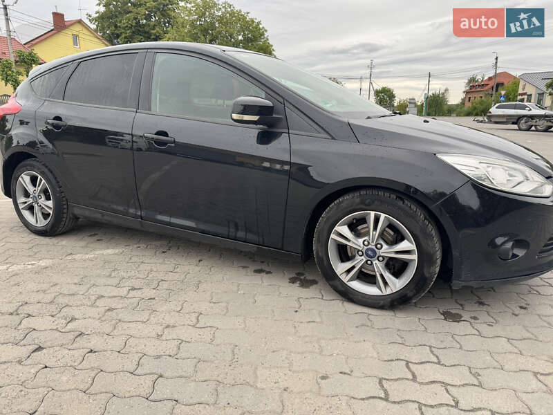 Хэтчбек Ford Focus 2011 в Городке