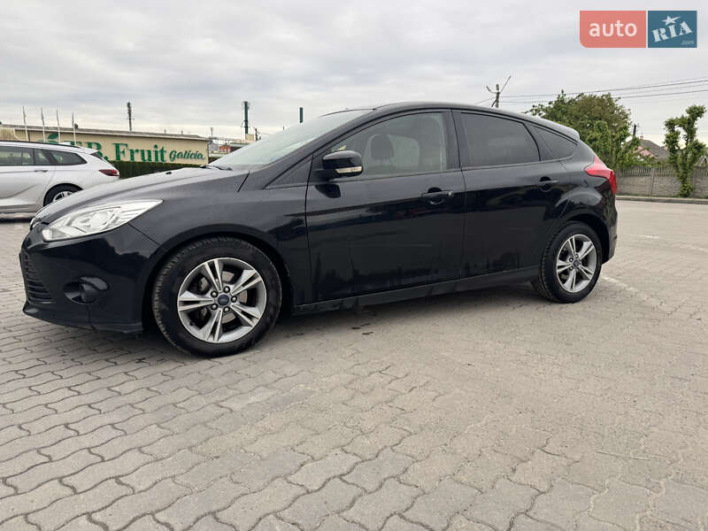 Хэтчбек Ford Focus 2011 в Городке