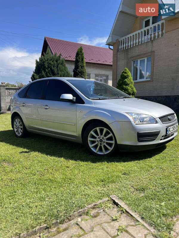 Хетчбек Ford Focus 2007 в 