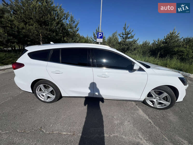 Универсал Ford Focus 2019 в Луцке фото 13 Универсал Ford Focus 2019 в Луцке