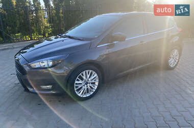 Хетчбек Ford Focus 2016 в 