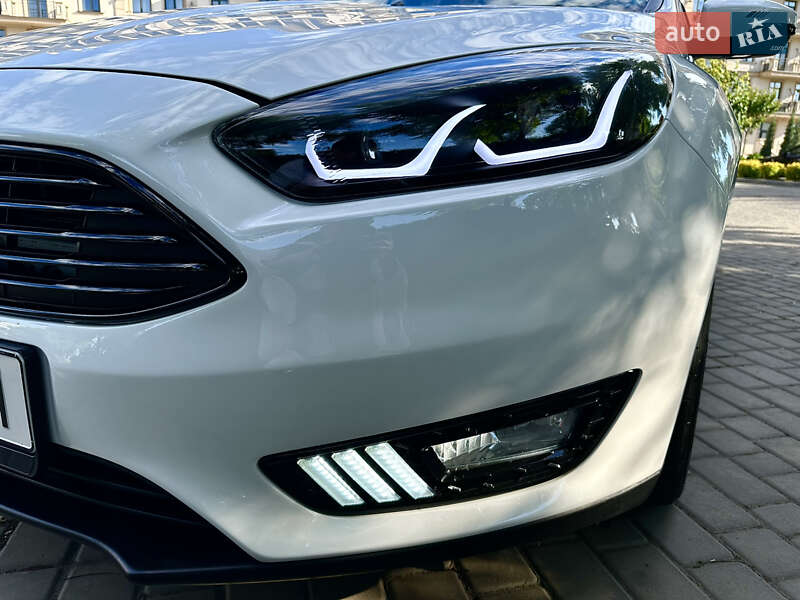 Хэтчбек Ford Focus 2015 в Одессе