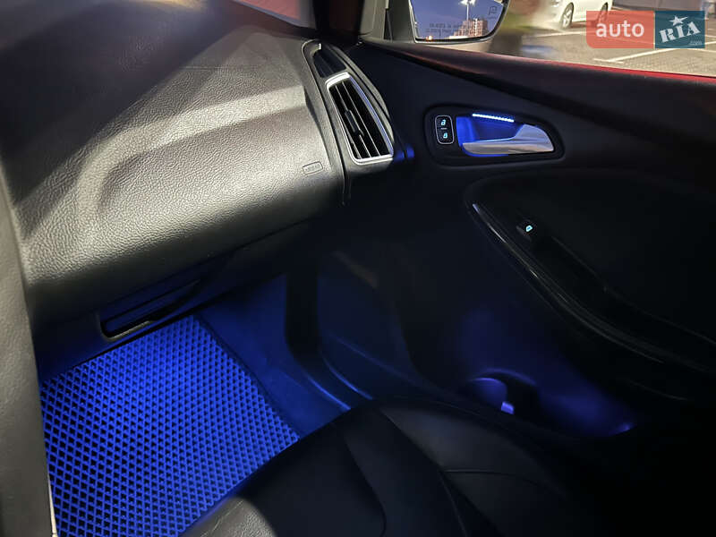 Хэтчбек Ford Focus 2015 в Одессе