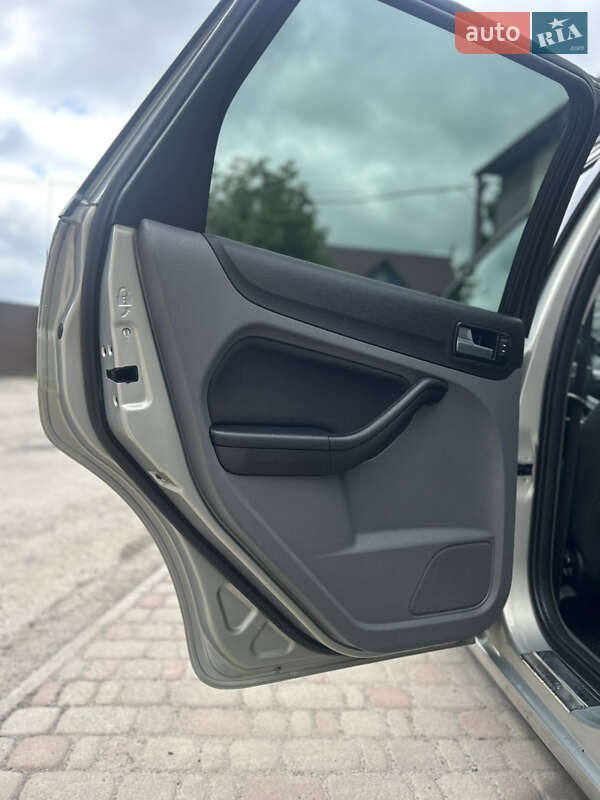 Универсал Ford Focus 2010 в Ровно