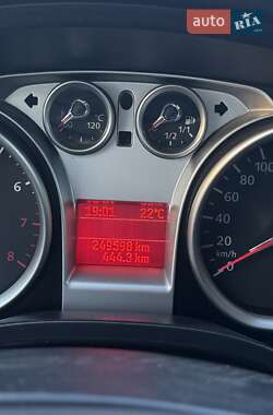 Хэтчбек Ford Focus 2008 в 
