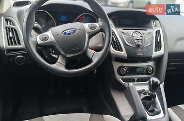 Хэтчбек Ford Focus 2014 в 