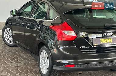 Хэтчбек Ford Focus 2011 в 