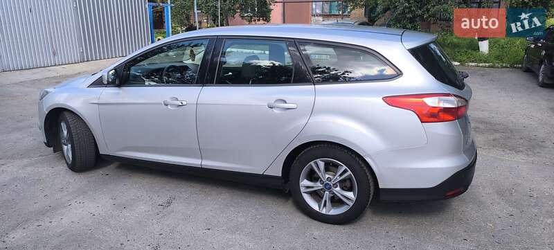 Универсал Ford Focus 2014 в Хороле