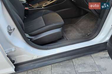 Седан Ford Focus 2015 в 
