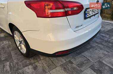 Седан Ford Focus 2015 в 