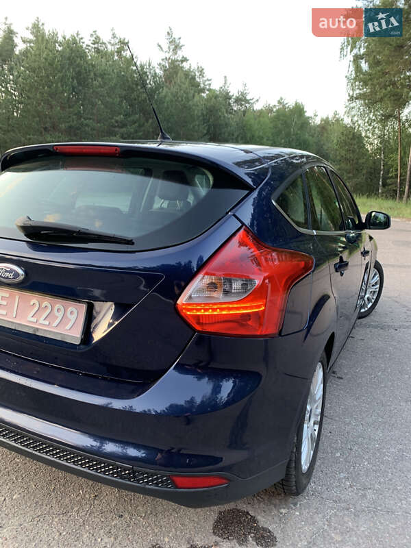 Хэтчбек Ford Focus 2011 в Чернигове