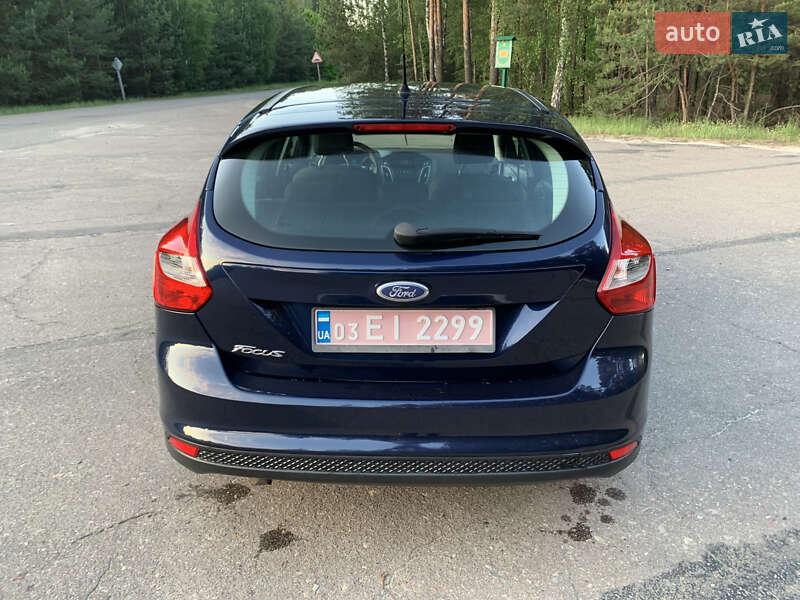 Хэтчбек Ford Focus 2011 в Чернигове