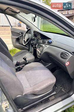 Универсал Ford Focus 2004 в 