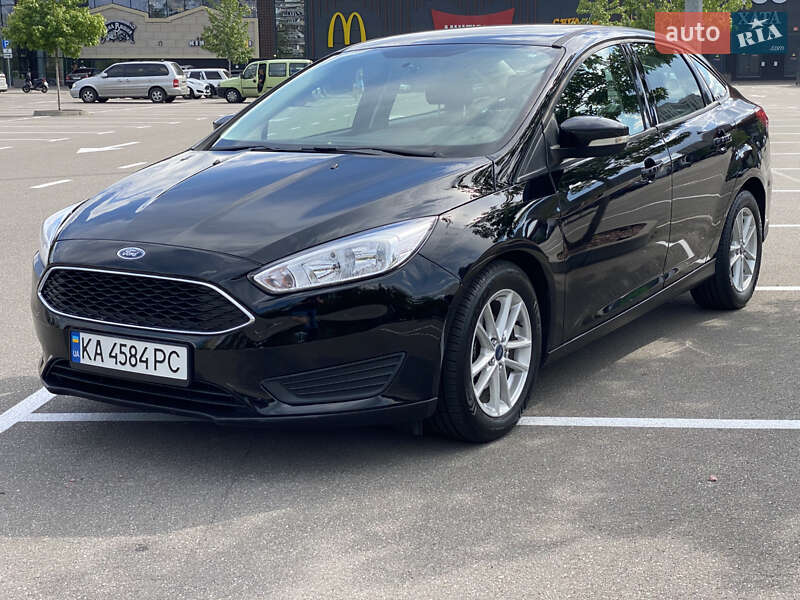 Седан Ford Focus 2016 в Киеве