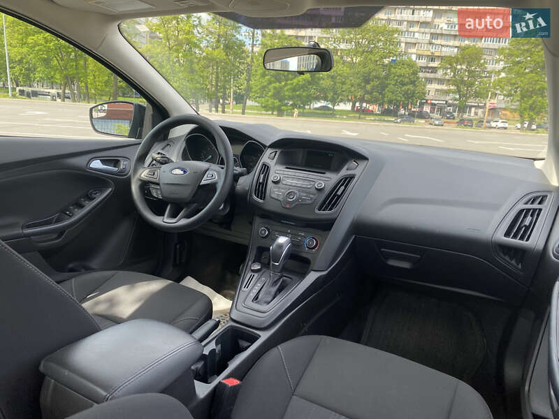 Седан Ford Focus 2016 в Киеве