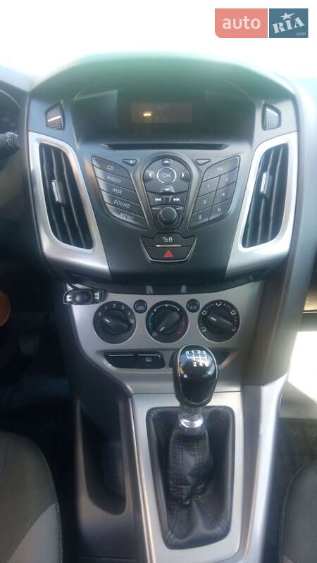 Універсал Ford Focus 2011 в Нових Санжарах