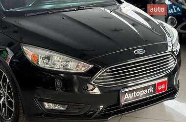 Седан Ford Focus 2015 в 