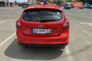 Хетчбек Ford Focus 2013 в 