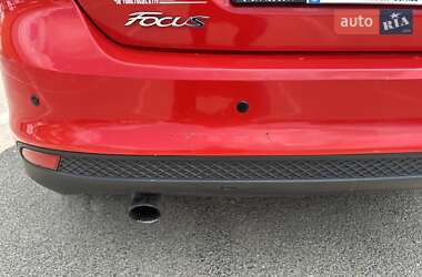 Хетчбек Ford Focus 2013 в 