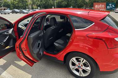 Хетчбек Ford Focus 2013 в 