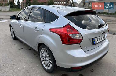 Хэтчбек Ford Focus 2013 в 