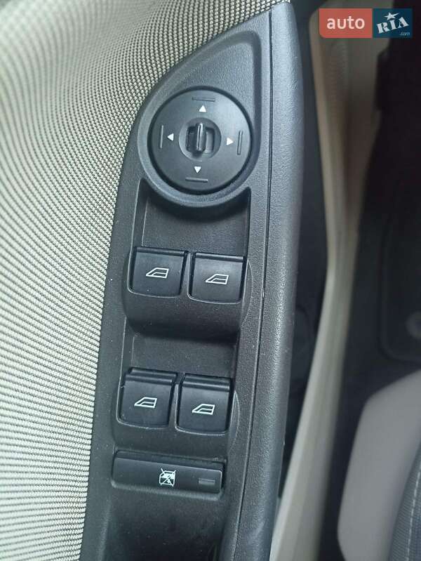 Хэтчбек Ford Focus 2011 в Запорожье