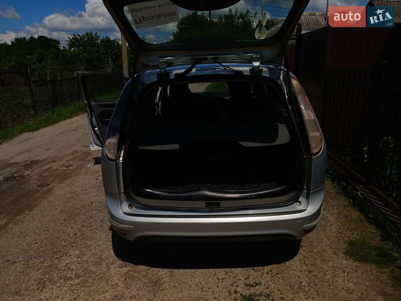 Универсал Ford Focus 2008 в Глухове