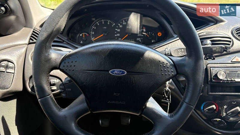 Седан Ford Focus 2001 в Києві