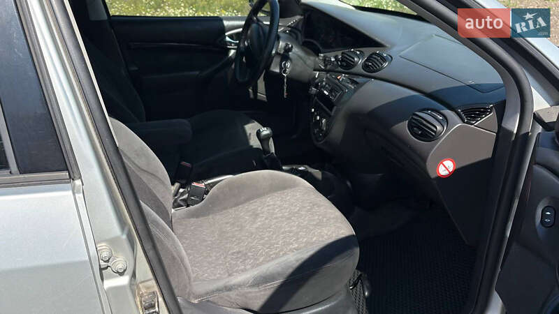 Седан Ford Focus 2001 в Києві