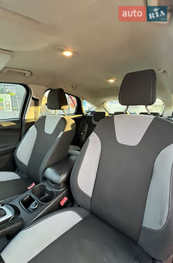 Хетчбек Ford Focus 2013 в 