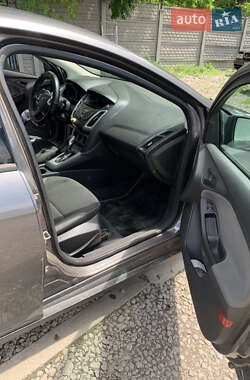 Седан Ford Focus 2011 в Долинской