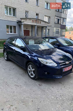 Хетчбек Ford Focus 2012 в Ромнах