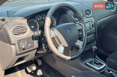 Хэтчбек Ford Focus 2006 в 