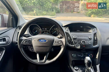 Седан Ford Focus 2015 в 