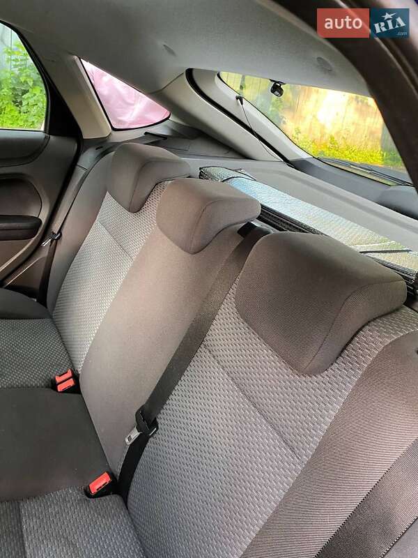 Хэтчбек Ford Focus 2007 в Киеве