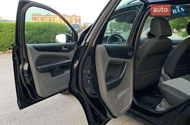 Универсал Ford Focus 2010 в 
