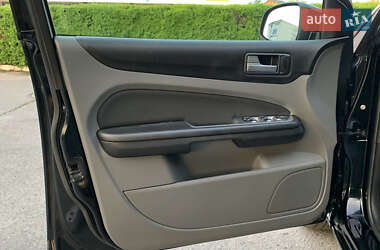 Универсал Ford Focus 2010 в 