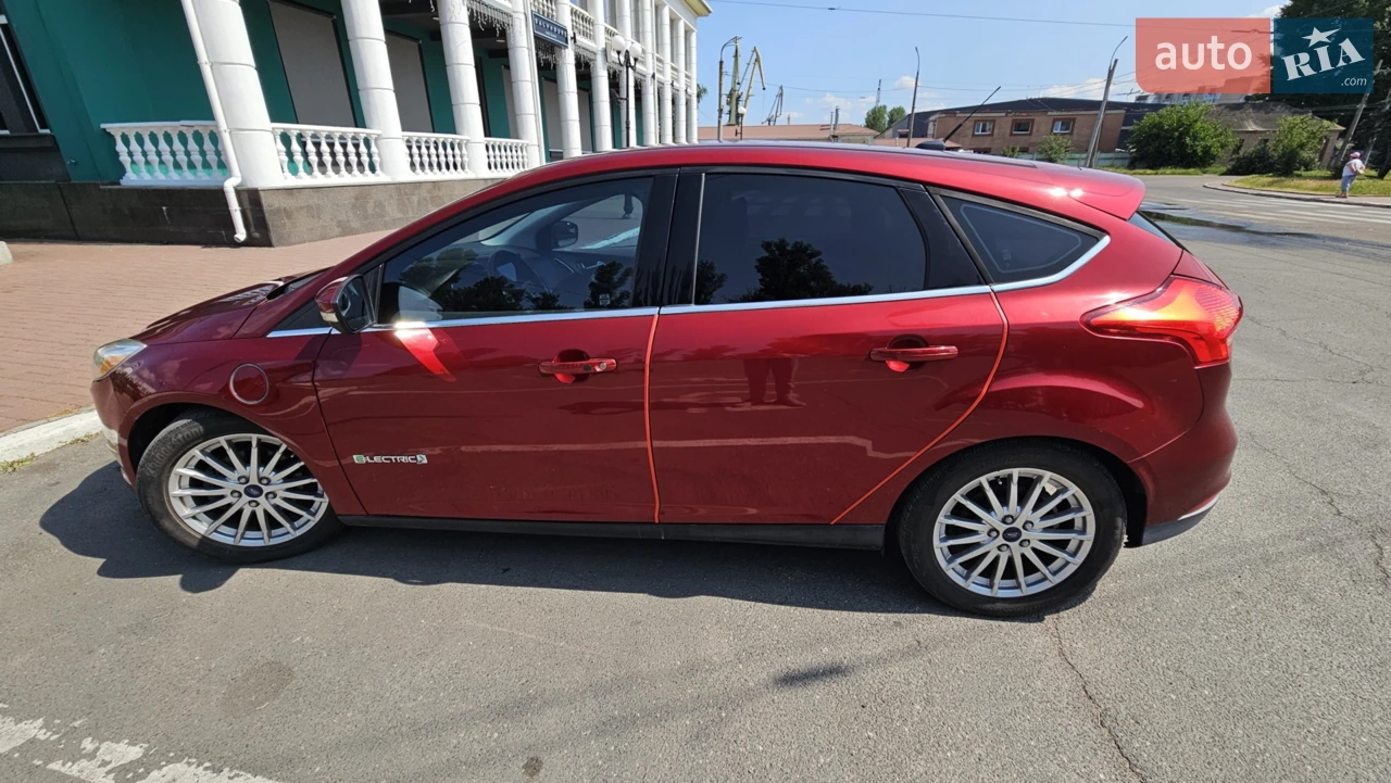 2015 Ford Focus - мініатюра 17
