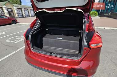 Хетчбек Ford Focus 2015 в 