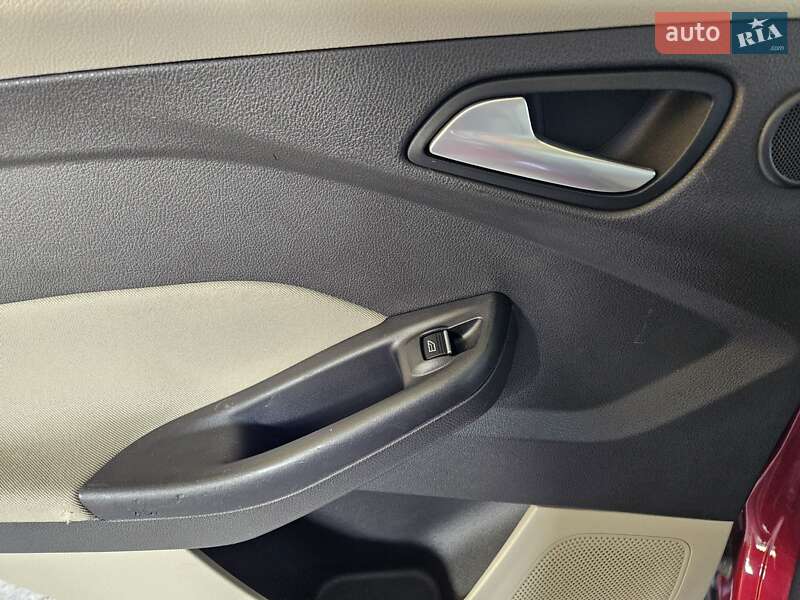 Хэтчбек Ford Focus 2015 в Черкассах фото 27 Хэтчбек Ford Focus 2015 в Черкассах