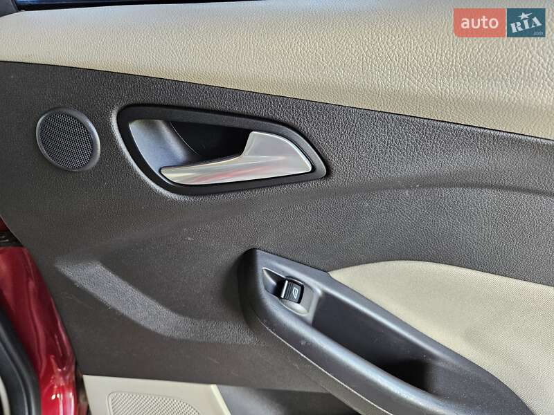 Хэтчбек Ford Focus 2015 в Черкассах фото 29 Хэтчбек Ford Focus 2015 в Черкассах